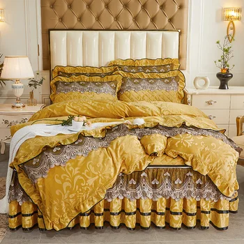 Роскошный Зимний Утолщенный Золотисто-желтый комплект постельного белья из хрустального бархата с кружевной вышивкой, пододеяльник, Стеганая юбка для кровати, Покрывало, наволочки